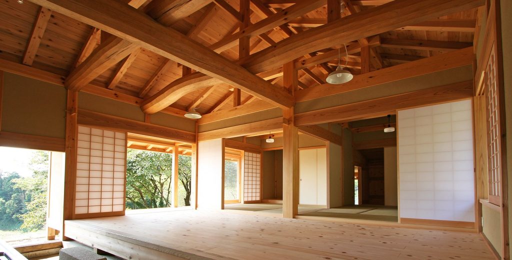 exposed japanese joinery